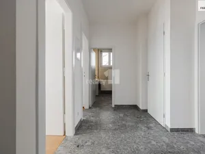 Pronájem atypického bytu, Praha - Strašnice, U krbu, 20 m2