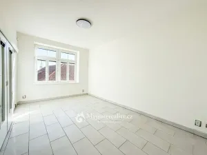 Prodej bytu 4+kk, Znojmo, U Brány, 95 m2