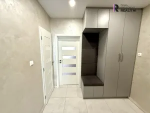 Prodej bytu 2+1, Karlovy Vary, Vítězná, 60 m2