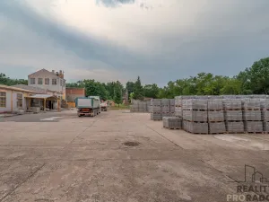 Prodej výrobních prostor, Moravský Krumlov, Pod Leskounem, 14738 m2