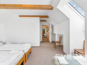 Pronájem komerční nemovitosti, Okrouhlička, 572 m2
