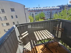 Pronájem bytu 2+kk, Praha - Vysočany, Pešlova, 52 m2