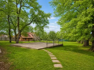 Pronájem komerční nemovitosti, Hostomice, Tyršovo náměstí, 290 m2