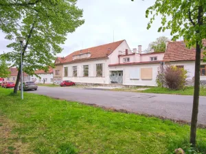 Pronájem komerční nemovitosti, Hostomice, Tyršovo náměstí, 290 m2