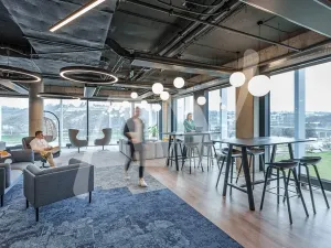 Pronájem kanceláře, Praha - Holešovice, Pod dráhou, 700 m2