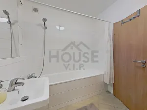 Pronájem bytu 4+kk, Praha - Vysočany, Jana Přibíka, 99 m2