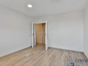 Pronájem bytu 3+1, Praha - Strašnice, Křenická, 68 m2