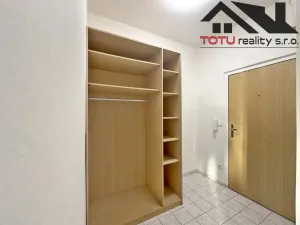 Pronájem bytu 1+1, Jaroměř, Lužická, 42 m2