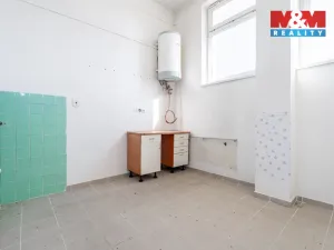 Prodej obchodního prostoru, Žďár nad Sázavou, nám. Republiky, 500 m2