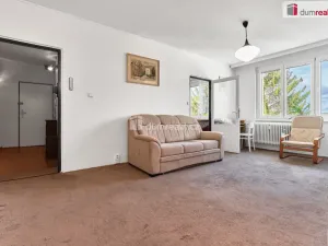 Prodej bytu 2+1, Karlovy Vary - Doubí, Modenská, 60 m2