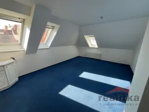 Pronájem bytu 2+kk, Opava, U Pošty, 55 m2