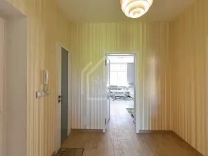 Pronájem bytu 3+1, Praha - Bubeneč, Charlese de Gaulla, 95 m2