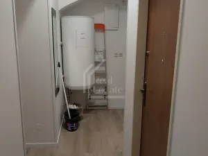 Pronájem bytu 1+kk, Praha - Smíchov, Na bělidle, 9 m2