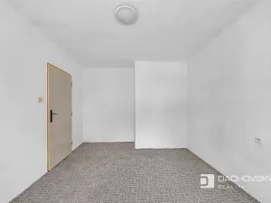 Prodej bytu 2+1, Pardubice, Teplého, 53 m2