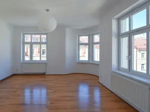 Pronájem bytu 2+kk, Praha - Košíře, Brožíkova, 65 m2