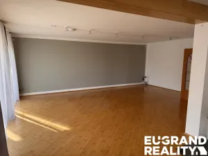 Prodej rodinného domu, Seifhennersdorf, Německo, 215 m2