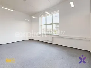 Pronájem kanceláře, Zlín, Vavrečkova, 421 m2