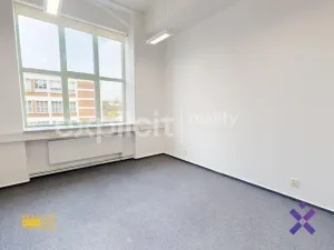 Pronájem kanceláře, Zlín, Vavrečkova, 421 m2
