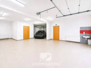 Prodej kanceláře, Mladá Boleslav - Mladá Boleslav IV, Ptácká, 1800 m2