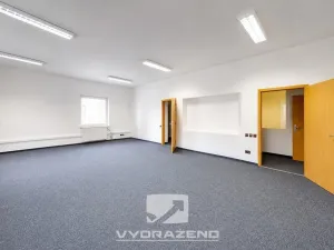 Prodej obchodního prostoru, Mladá Boleslav - Mladá Boleslav IV, Ptácká, 1800 m2