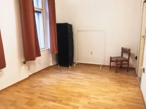 Pronájem bytu 1+kk, Praha - Vršovice, Charkovská, 25 m2