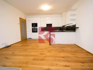 Pronájem bytu 2+kk, Praha, Na Křtině, 64 m2