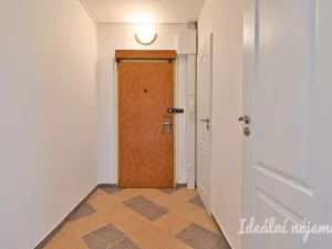 Pronájem bytu 2+kk, Praha - Michle, Ohradní, 45 m2