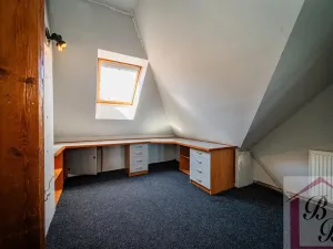 Prodej rodinného domu, Dobrovice, 219 m2