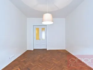 Pronájem bytu 3+kk, Praha - Vinohrady, náměstí Jiřího z Poděbrad, 93 m2