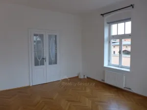 Pronájem bytu 3+1, Nový Bor - Arnultovice, Revoluční, 125 m2