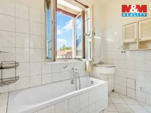 Prodej obchodního prostoru, Mimoň - Mimoň II, náměstí Čsl. armády, 150 m2