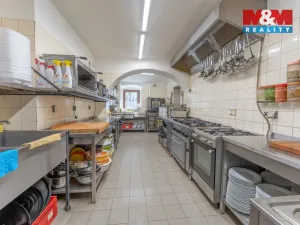 Prodej rodinného domu, Suchdol, 390 m2