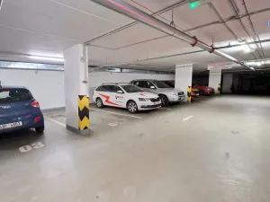 Pronájem garážového stání, Praha - Horní Měcholupy, Modenská, 20 m2