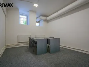 Pronájem obchodního prostoru, Hradec Králové, Československé armády, 213 m2