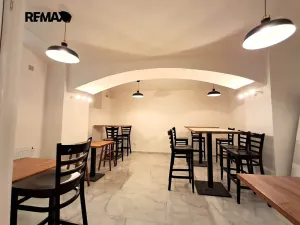 Pronájem obchodního prostoru, Praha - Žižkov, Víta Nejedlého, 71 m2
