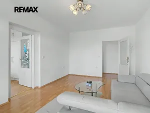 Prodej bytu 3+1, Vestec, Na Suchých, 84 m2