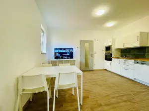 Pronájem bytu 2+kk, Jihlava, Farní, 42 m2