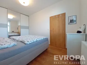 Pronájem bytu 2+kk, Olomouc, Jeremenkova, 54 m2