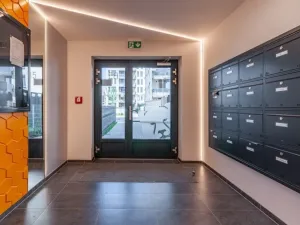 Pronájem bytu 1+kk, Praha - Hloubětín, Waltariho, 38 m2