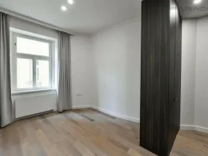 Pronájem bytu 4+kk, Praha - Vinohrady, náměstí Jiřího z Poděbrad, 107 m2
