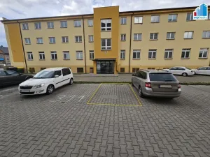 Pronájem garážového stání, Plzeň - Lobzy, Částkova, 13 m2