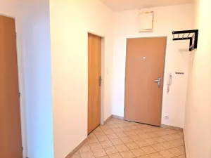 Pronájem bytu 2+kk, Praha - Vysočany, Pod Harfou, 56 m2