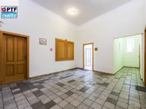 Pronájem obchodního prostoru, Plzeň, Dominikánská, 60 m2