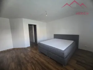 Prodej rodinného domu, Krásný Dvůr - Chrašťany, 400 m2
