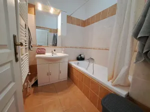 Pronájem bytu 2+kk, Hradec Králové, Škroupova, 52 m2