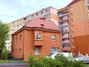 Prodej bytu 1+1, Karlovy Vary - Stará Role, Hlávkova, 58 m2