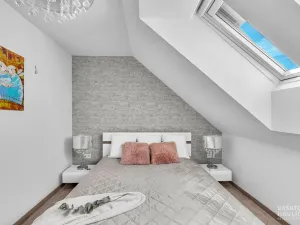 Pronájem bytu 3+kk, Lochenice, 103 m2