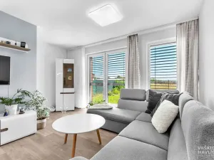 Pronájem bytu 3+kk, Lochenice, 103 m2