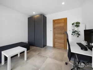 Prodej rodinného domu, Šabina, 182 m2