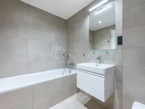 Pronájem bytu 1+kk, Praha - Karlín, Pobřežní, 32 m2